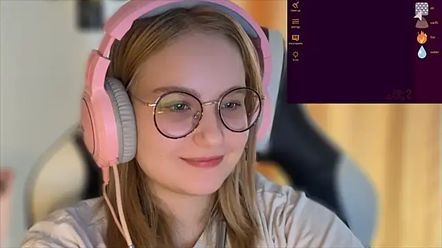 Snapshot of JacyWinslat chatting on September 25, 2025, 9:48 am JacyWinslat online show from September 25, 2025, 9:48 am