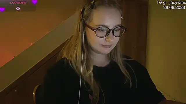 Snapshot of JacyWinslat chatting on June 28, 2026, 3:07 pm JacyWinslat online show from June 28, 2026, 3:07 pm