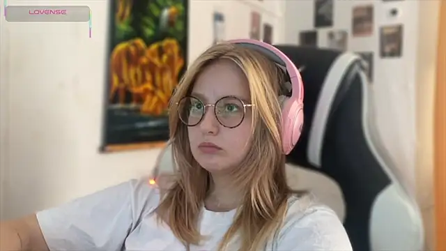 Snapshot of JacyWinslat chatting on September 21, 2025, 12:10 pm JacyWinslat online show from September 21, 2025, 12:10 pm