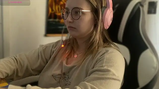 Snapshot of JacyWinslat chatting on September 9, 2025, 10:25 am JacyWinslat online show from September 9, 2025, 10:25 am