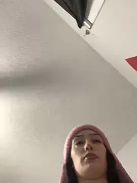 Snapshot of Pinkfairyy chatting on January 23, 2025, 11:47 pm Pinkfairyy online show from January 23, 2025, 11:47 pm