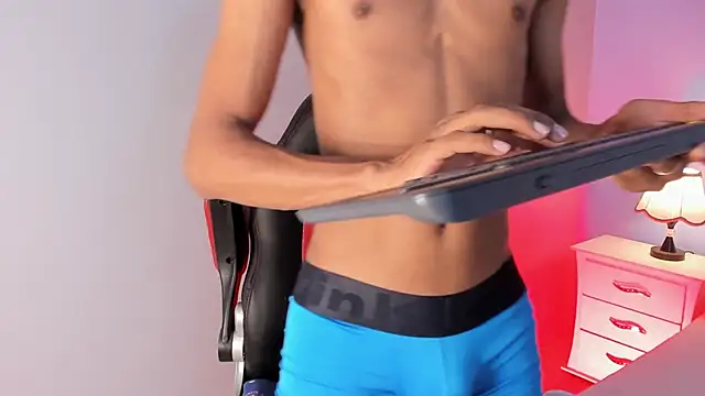 Nick Collins18 online show from September 24, 2025, 8:04 pm