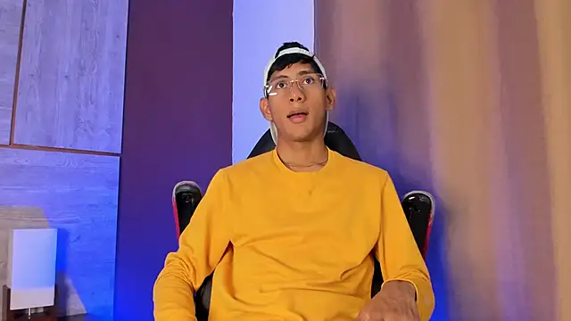 Nick Collins18 online show from October 22, 2025, 9:24 pm