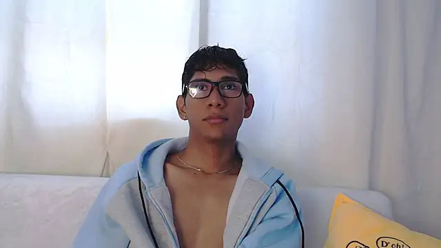 Nick Collins18 online show from November 25, 2025, 6:52 pm