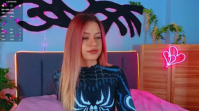 Snapshot of AlinaWalters chatting on September 22, 2025, 8:59 pm AlinaWalters online show from September 22, 2025, 8:59 pm