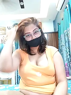 Snapshot of Cute-mona chatting on October 2, 2025, 10:24 pm Cute-mona online show from October 2, 2025, 10:24 pm