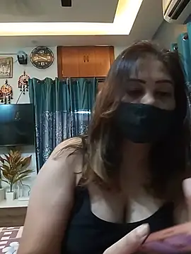 Snapshot of Cute-mona chatting on July 16, 2026, 10:12 am Cute-mona online show from July 16, 2026, 10:12 am