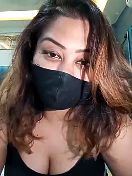 Cute-mona online show from April 10, 2026, 10:55 am