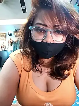 Snapshot of Cute-mona chatting on October 4, 2025, 10:44 pm Cute-mona online show from October 4, 2025, 10:44 pm