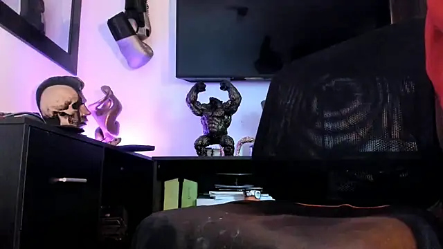 Snapshot of _Heracles1 chatting on October 20, 2025, 2:06 pm Heracles1 online show from October 20, 2025, 2:06 pm