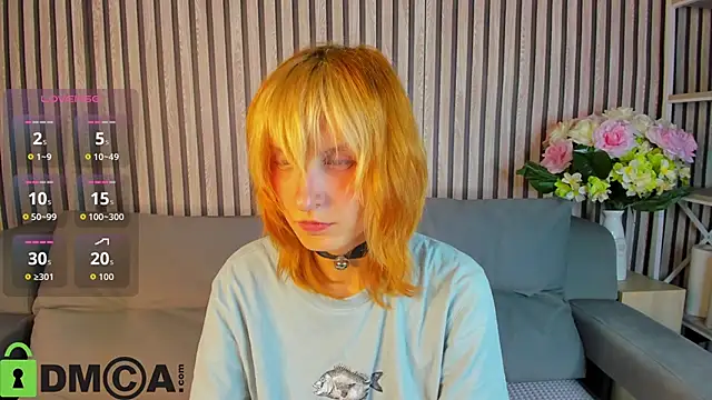 Snapshot of Little_Chips chatting on October 5, 2025, 5:25 pm Little Chips online show from October 5, 2025, 5:25 pm