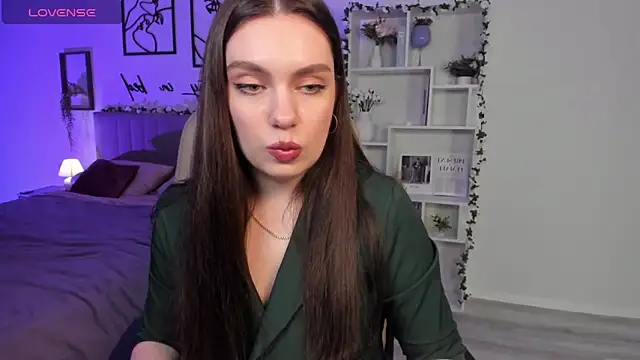 DaniellaLovely online show from March 17, 2025, 3:50 pm