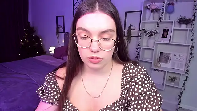 DaniellaLovely online show from January 3, 2025, 2:19 pm