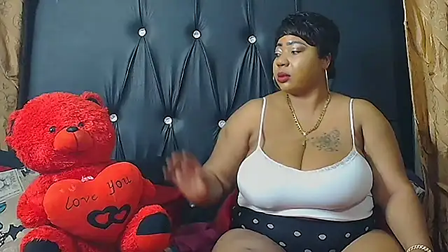 Snapshot of HUMONGUOUSTITSS chatting on October 3, 2025, 4:19 pm HUMONGUOUSTITSS online show from October 3, 2025, 4:19 pm