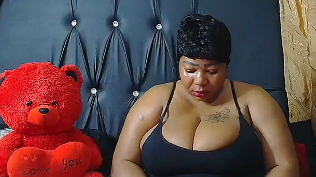 Snapshot of HUMONGUOUSTITSS chatting on September 24, 2025, 6:25 pm HUMONGUOUSTITSS online show from September 24, 2025, 6:25 pm