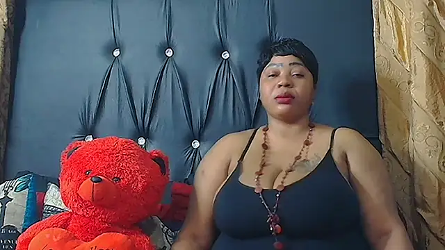 Snapshot of HUMONGUOUSTITSS chatting on September 17, 2025, 3:47 pm HUMONGUOUSTITSS online show from September 17, 2025, 3:47 pm