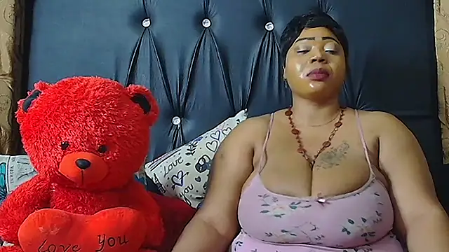 Snapshot of HUMONGUOUSTITSS chatting on October 2, 2025, 3:54 am HUMONGUOUSTITSS online show from October 2, 2025, 3:54 am