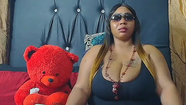 Snapshot of HUMONGUOUSTITSS chatting on September 19, 2025, 4:16 am HUMONGUOUSTITSS online show from September 19, 2025, 4:16 am