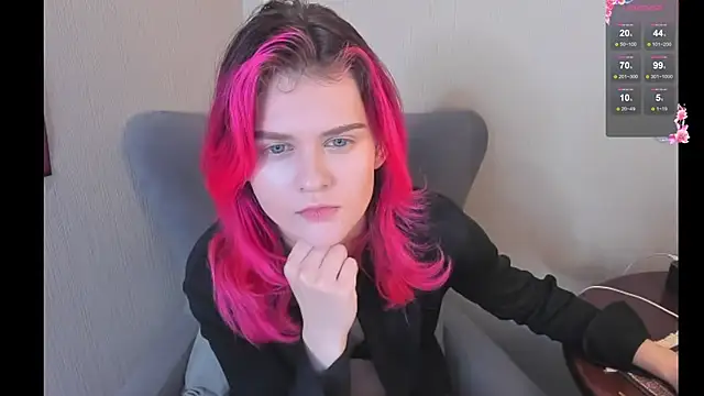 Snapshot of JulieTaylors chatting on December 14, 2025, 9:09 pm JulieTaylors online show from December 14, 2025, 9:09 pm