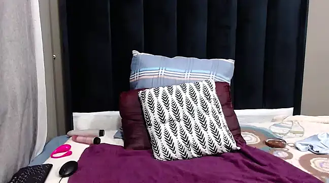 Sugarbabe242 online show from March 6, 2025, 4:41 am