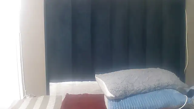 Sugarbabe242 online show from October 6, 2025, 9:04 pm