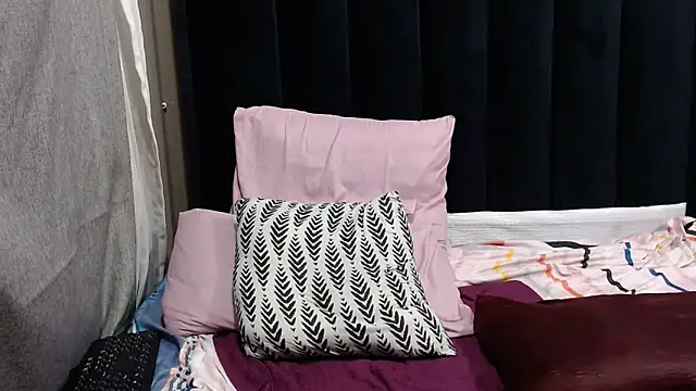 Sugarbabe242 online show from March 11, 2025, 2:53 am
