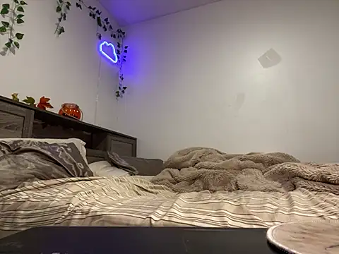 Snapshot of Kittyymaze1 chatting on September 25, 2025, 12:11 pm Kittyymaze1 online show from September 25, 2025, 12:11 pm