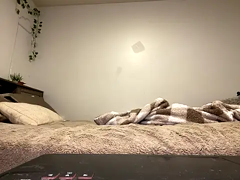 Kittyymaze1 online show from November 5, 2025, 8:01 pm