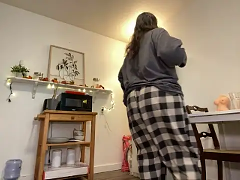 Snapshot of Kittyymaze1 chatting on October 22, 2025, 1:43 pm Kittyymaze1 online show from October 22, 2025, 1:43 pm