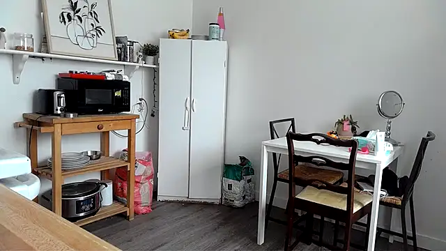 Kittyymaze1 online show from July 6, 2026, 3:03 pm
