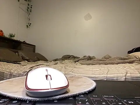 Snapshot of Kittyymaze1 chatting on October 6, 2025, 12:06 pm Kittyymaze1 online show from October 6, 2025, 12:06 pm