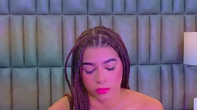 Snapshot of TiaraRosse chatting on February 8, 2026, 3:37 am TiaraRosse online show from February 8, 2026, 3:37 am