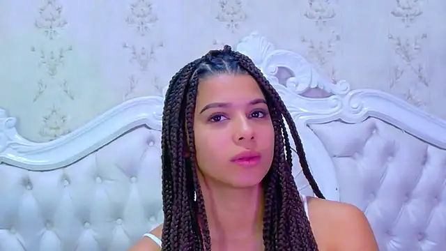 Snapshot of TiaraRosse chatting on February 4, 2026, 12:55 pm TiaraRosse online show from February 4, 2026, 12:55 pm