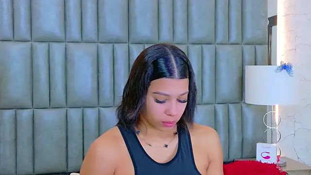 Snapshot of TiaraRosse chatting on March 2, 2026, 12:01 pm TiaraRosse online show from March 2, 2026, 12:01 pm