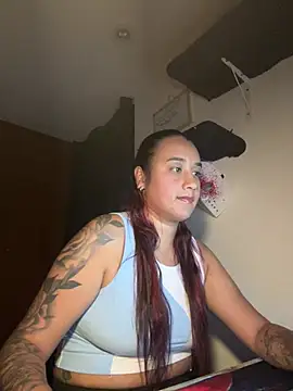 Cafeziitha02 online show from January 13, 2026, 11:30 pm