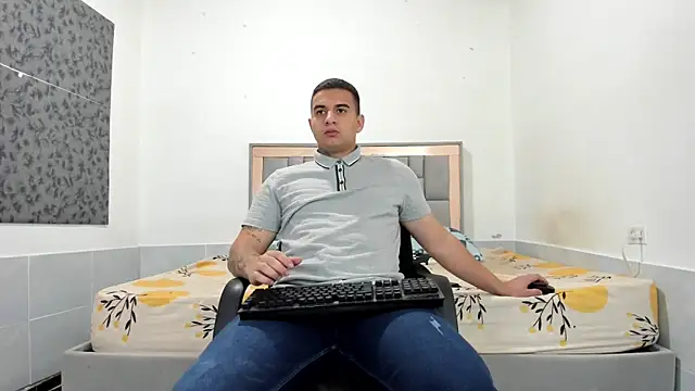 Snapshot of simookeler chatting on February 6, 2026, 11:34 pm simookeler online show from February 6, 2026, 11:34 pm