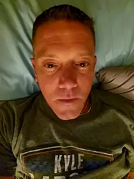 Snapshot of Bigtater1999 chatting on March 3, 2025, 4:00 am Bigtater1999 online show from March 3, 2025, 4:00 am
