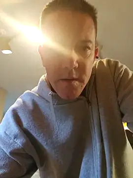 Snapshot of Bigtater1999 chatting on November 1, 2025, 9:19 pm Bigtater1999 online show from November 1, 2025, 9:19 pm