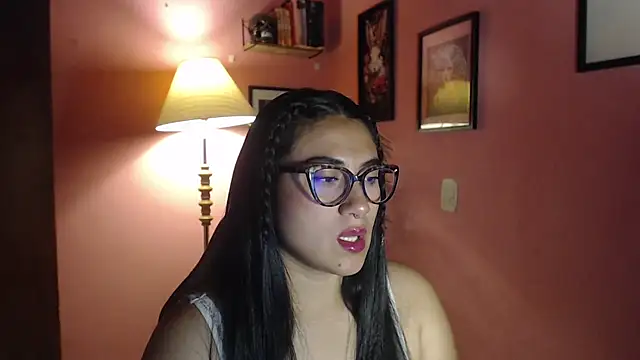 bunnyemilyrose36 online show from April 17, 2026, 8:06 am