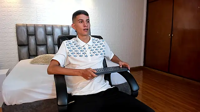 Aaron Scoot online show from March 19, 2026, 9:15 pm