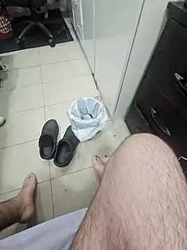 Snapshot of raymond059704 chatting on January 2, 2025, 12:55 am raymond059704 online show from January 2, 2025, 12:55 am