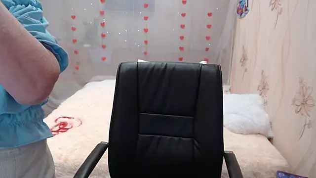 OlgaHottie online show from March 10, 2025, 9:01 am