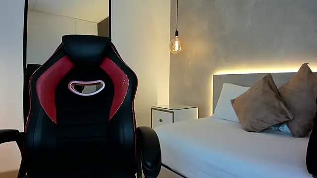 Snapshot of alma_fenix chatting on October 20, 2025, 12:27 pm alma fenix online show from October 20, 2025, 12:27 pm