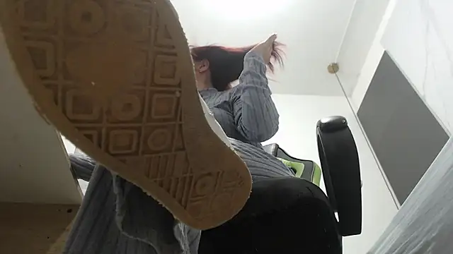 Snapshot of alma_fenix chatting on March 12, 2025, 12:15 pm alma fenix online show from March 12, 2025, 12:15 pm