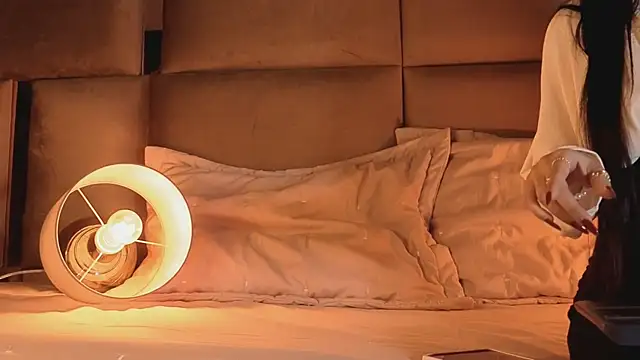 angelinepossy online show from November 10, 2025, 9:31 pm