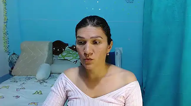 Snapshot of venus_swet_ chatting on February 13, 2025, 9:49 pm venus swet online show from February 13, 2025, 9:49 pm