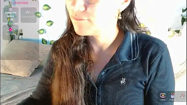 Snapshot of venus_swet_ chatting on October 30, 2025, 11:56 pm venus swet online show from October 30, 2025, 11:56 pm