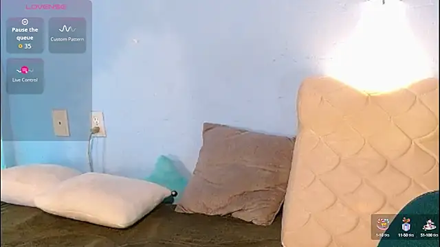 Snapshot of venus_swet_ chatting on September 15, 2025, 3:01 pm venus swet online show from September 15, 2025, 3:01 pm