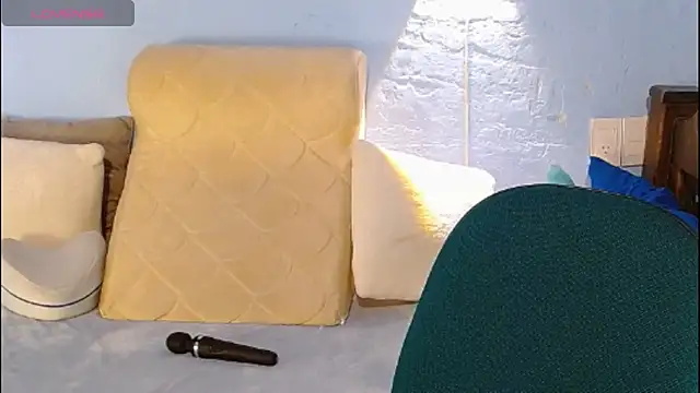 Snapshot of venus_swet_ chatting on October 14, 2025, 1:28 am venus swet online show from October 14, 2025, 1:28 am