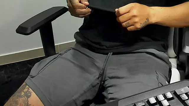 stebankechima online show from November 1, 2025, 11:09 pm